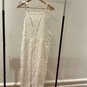 Elegant White Floral Lace Dress